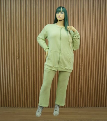 Conjunto brillo con bolsillo canguro